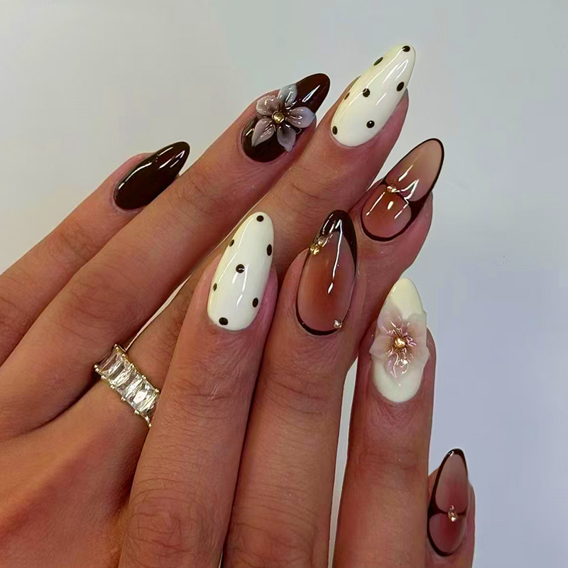 24 adet bitmiş badem şekilli t - Nail Art Flower incelemesi ve fiyatı